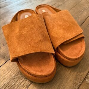 Silent D Slide Sandal
